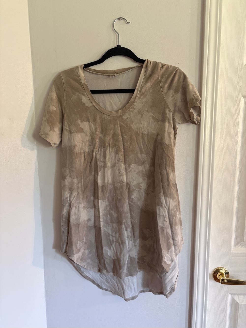 Women's Taupe Tie-Dye Scoop Neck Short Sleeve Tee